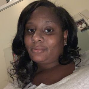 Meet your Posher, Charmel